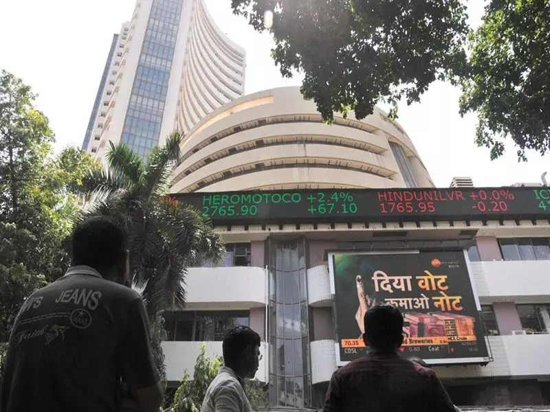Banking Stocks Soar as Strong Earnings and Easing US-China Trade Tensions Fuel Market Rally