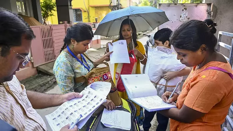 Bengal Distributes Over 7 Crore Enumeration Forms in Major Electoral Drive