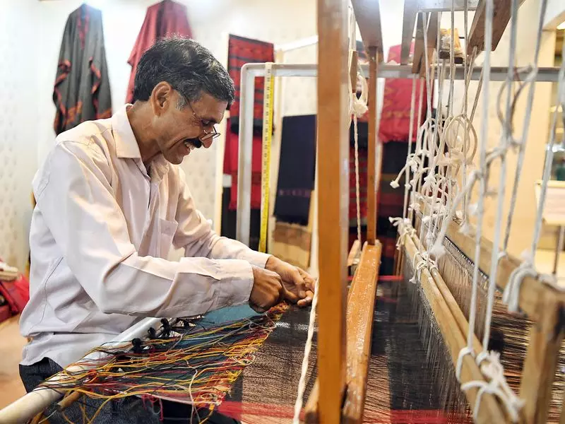 Cabinet Approves Export Promotion Mission, Textile Sector to Get Major Boost