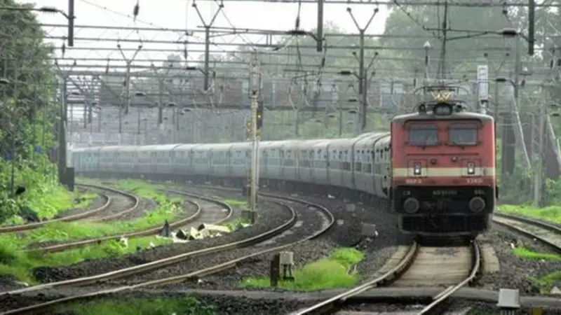 Central Railway Runs 2 Special Trains for Navy Half Marathon 2025 in Mumbai