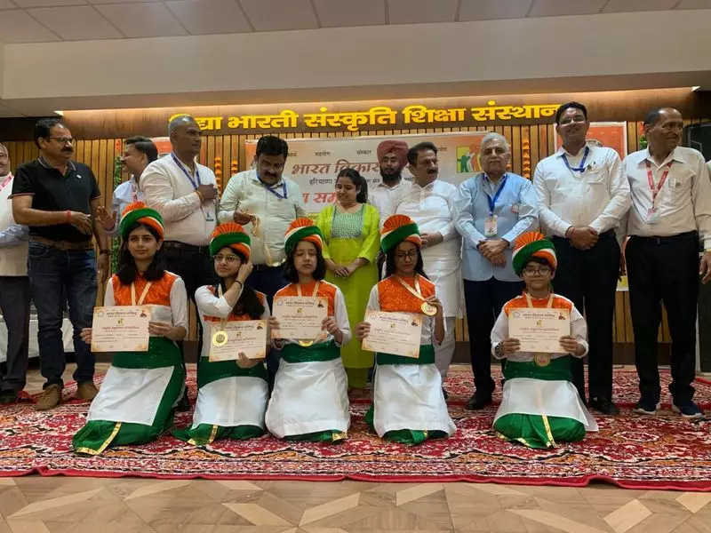 Chaman Vatika Students Excel at Rashtriya Chetna Ke Swar Event