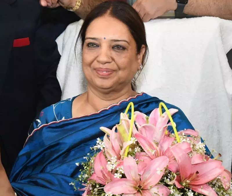 Chandigarh's Sector 35 Residents Voice Civic Concerns: Garbage, Parking & Infrastructure Issues Raised with Mayor