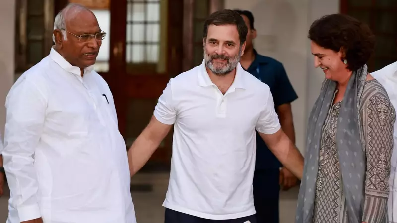 Congress Deploys Heavy Artillery: Kharge, Rahul & Priyanka Lead 40-Star Campaign Blitz for Bihar Phase 2