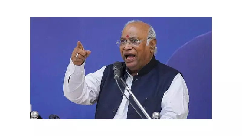 Congress President Kharge Kicks Off Bihar Campaign Trail with Major Rally in Raja Pakar