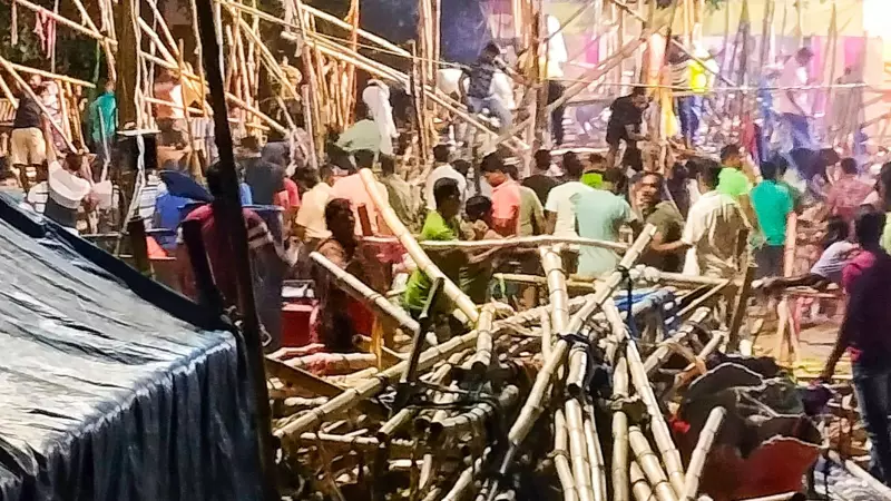 Cyclone Motha Fury: Puja Pandal Collapses in Hooghly, 7 Injured as Storm Approaches Bengal