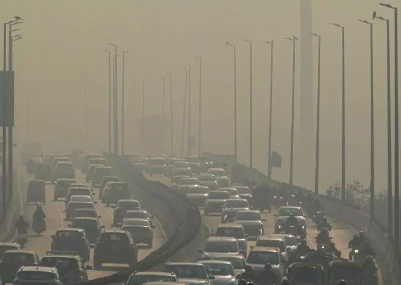 Delhi Air Quality Plummets: Two Areas Hit 'Severe' Category