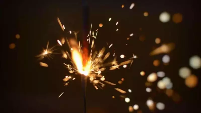 Delhi Girl Suffers Facial Injuries in Diwali Cracker Mishap | Lado Sarai Incident