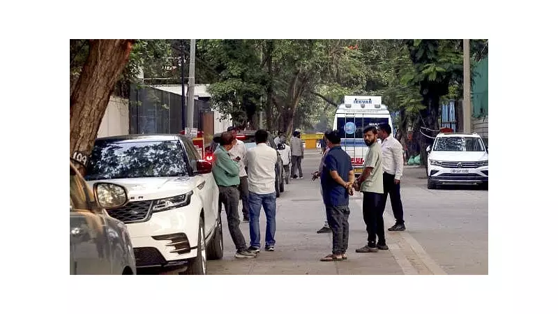 Dharmendra Discharged from Hospital, Returns Home Healthy