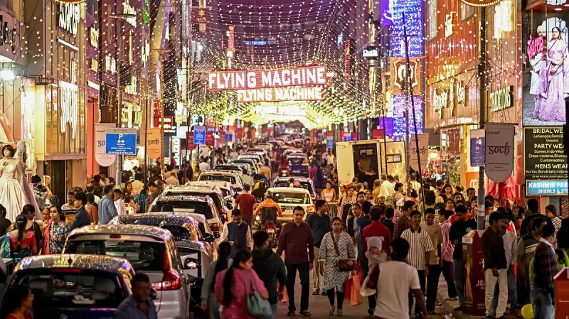 Diwali Magic Returns to Bengaluru's Historic Markets: Chickpet, Avenue Road & Kumbarpet See Massive Shopping Rush