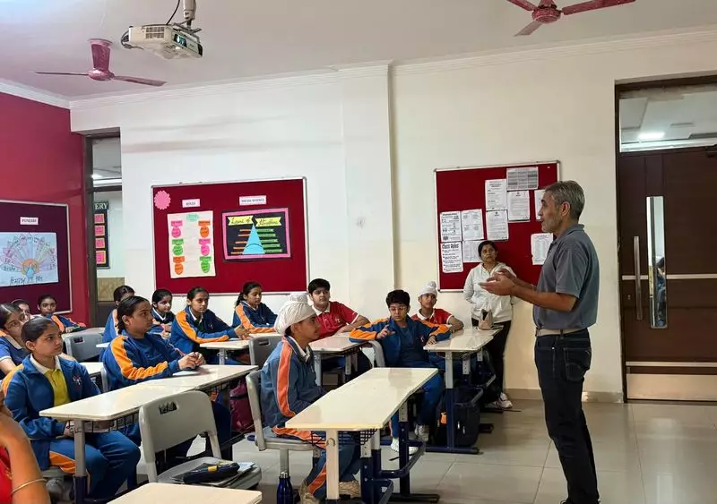 Gurukul World School Hosts Compassionate Citizen Session