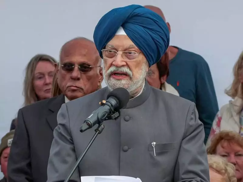 Hardeep Puri Visits Hanwha Ocean Shipyard, Boosts India-Korea Ties