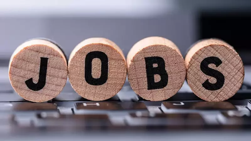 India's Unemployment Rate Holds Steady at 5.2% in October