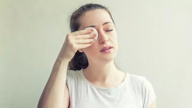 Is Your Makeup Routine Damaging Your Eyes? The Hidden Dangers of Dirty Brushes Revealed