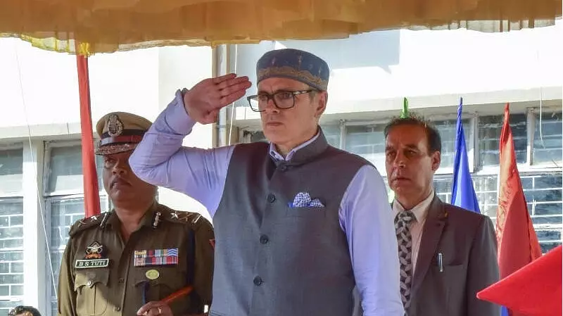Jammu & Kashmir's Historic 'Darbar Move' Begins: CM Omar Abdullah Leads by Example with Symbolic Walk to Office