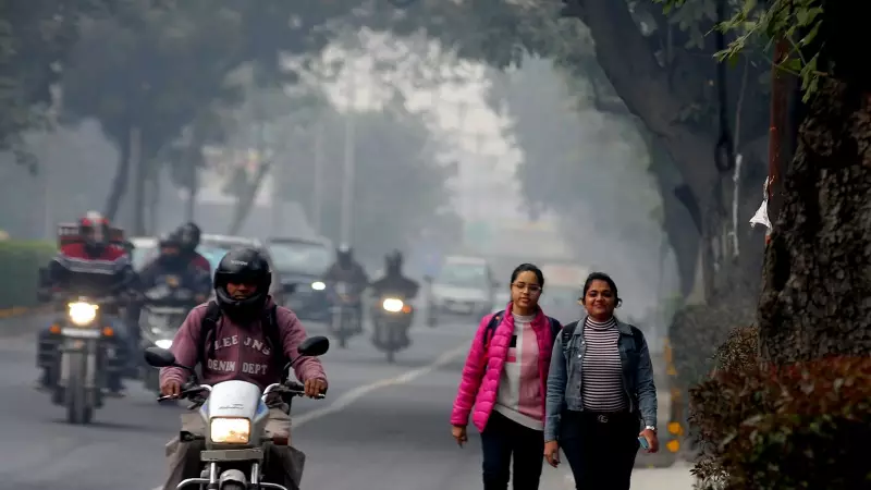 Kolkata Dips to 17°C: Early Winter Chill Grips West Bengal
