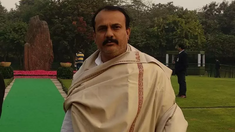 Maharashtra Congress Forges New Alliances for Local Polls Amid MVA Exodus