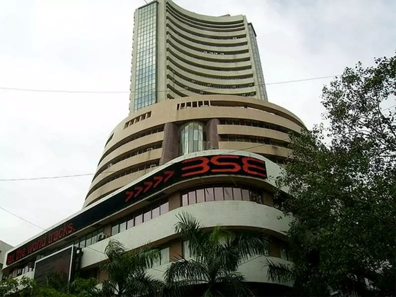 Muhurat Trading 2024: Sensex & Nifty Open Samvat 2081 on Cautious Note Amid Global Volatility