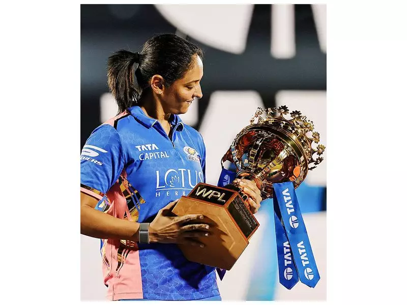 Mumbai Indians Unleash Powerhouse Quartet: Harmanpreet, Amelia, Amanjot & Pooja Locked for WPL 2026!
