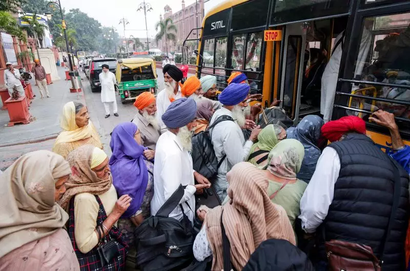 Pakistani Officials Deny Hindu Pilgrim Entry with Sikh Jatha: 'You Are Hindu, You Can't Go'