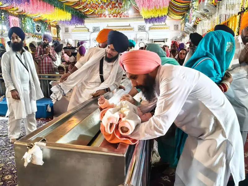 Phagwara's Green Nagar Kirtan: Devotees Receive Saplings as Divine Prasad in Eco-Friendly Initiative