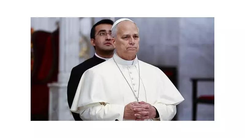 Pope Leo Visits Istanbul's Blue Mosque, Removes Shoes in Historic Gesture