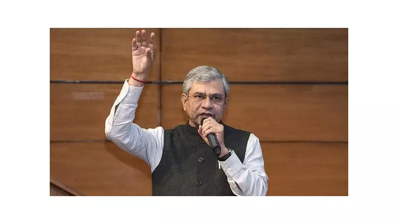 Railway Minister Ashwini Vaishnaw Announces Lower Berth Priority for Senior Citizens