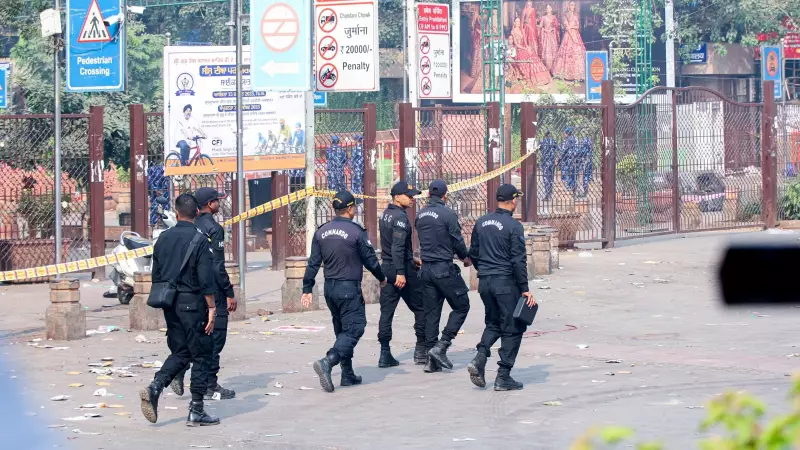 Red Fort Blast Aftermath: Anxious Families Wait at Delhi Hospital
