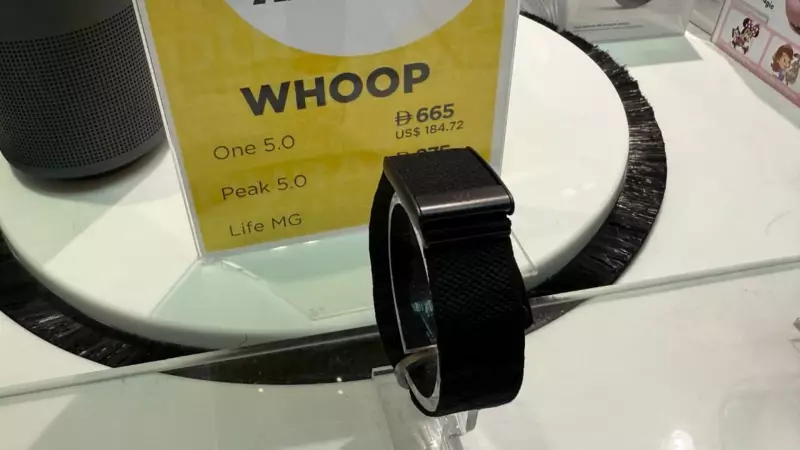 Screenless Fitness Trackers: How Whoop & Oura Are Changing Wearables