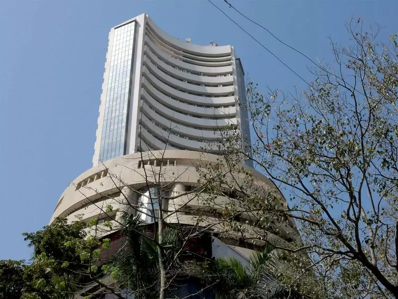 Sensex, Nifty Trade Flat Amid Fed Meeting Anticipation; Asian Markets Rally on Rate Cut Hopes