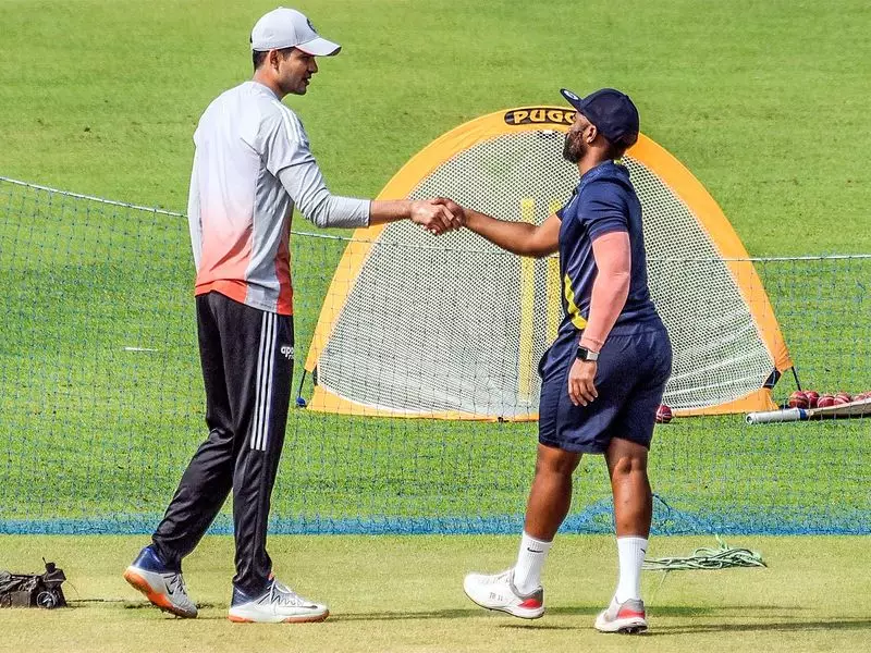 South Africa Wins Toss, Elects to Bat First in Kolkata Test