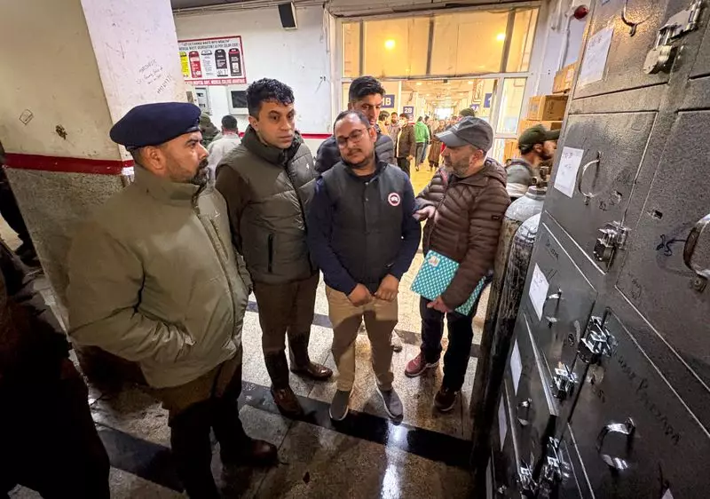 Srinagar, Anantnag Hospitals Face Locker Inspections of Doctors & Staff