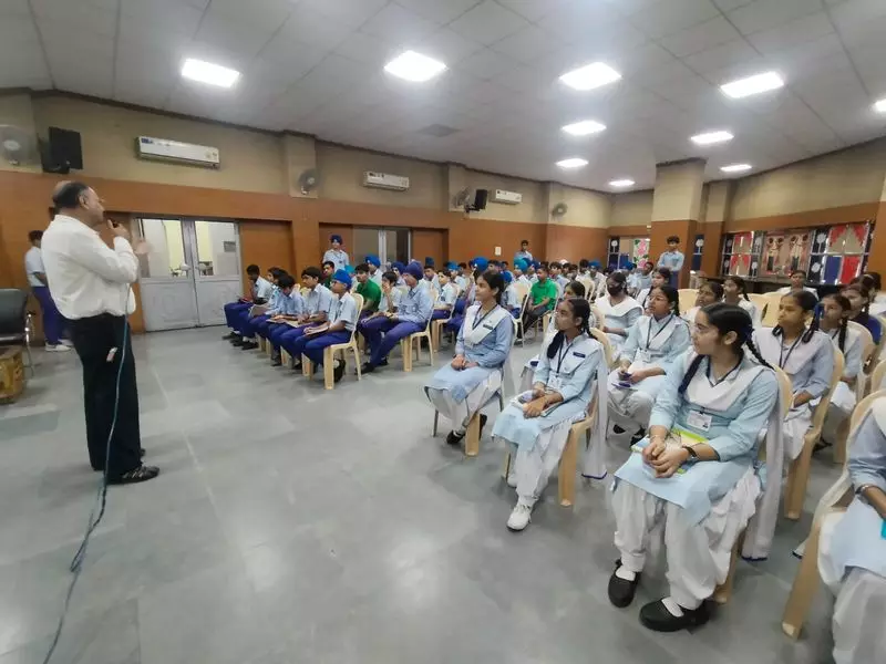 Students Get Cyber-Savvy: Interactive Session on Digital Safety & Crime Prevention