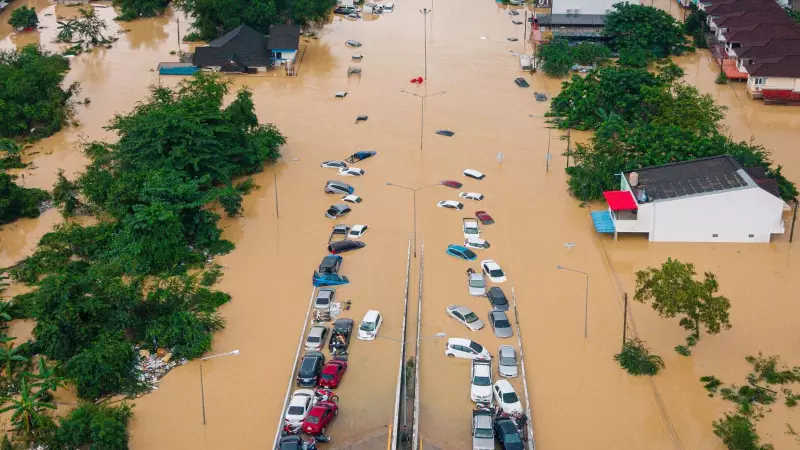 Thailand Floods Emergency: 33 Dead, 2.7 Million Affected in Southern Provinces