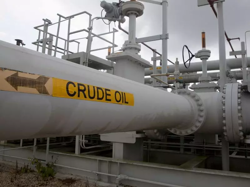 US Sanctions Threaten India's Russian Oil Bonanza: Import Savings at Risk