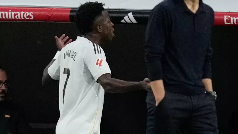 Vinicius Jr Fumes After Shock Substitution in El Clásico: Real Madrid Star's Sideline Fury Goes Viral