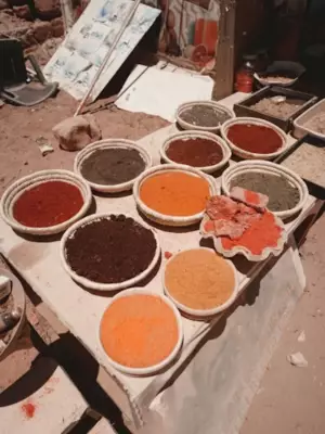 8 Natural Food Colours from Your Kitchen: Turmeric, Beetroot & More