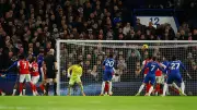 10-Man Chelsea Hold Arsenal 1-1 in Tense London Derby