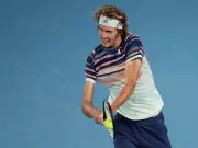 Alexander Zverev Defeats Ben Shelton in ATP Finals Opener