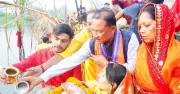 Chhattisgarh CM Vishnu Deo Sai Performs Chhath Puja Rituals at Kunkuri Ghat, Prays for State's Prosperity