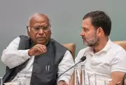 Congress Deploys Heavy Artillery: Kharge, Rahul & Priyanka Lead 40-Star Brigade for Bihar Phase 2 Polls