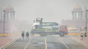 Delhi Chokes as Weak Winds Trap Toxic Pollutants - AQI Dips to 'Very Poor'