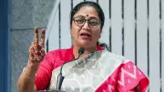 Delhi CM Rekha Gupta Announces Staggered Office Timings to Fight Pollution