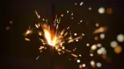 Delhi Girl Suffers Facial Injuries in Diwali Cracker Mishap | Lado Sarai Incident