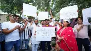 Delhi Mohalla Clinics Shut Down: AAP Leaders Stage Massive Protest Against LG Administration
