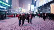 New York City Gripped by Winter Blast, Heavy Snow Disrupts Life