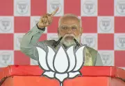 PM Modi Slams Congress & RJD for 'Insulting' Chhath Puja in Bihar | Political Firestorm Erupts