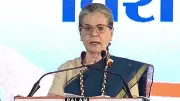 Sonia Gandhi Joins Congress Meeting on Karnataka Leadership Tussle