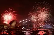 Sydney's New Year Fireworks Tribute to Bondi Attack Victims