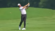 Tommy Fleetwood Fires Stunning 64 to Seize DP World India Championship Lead