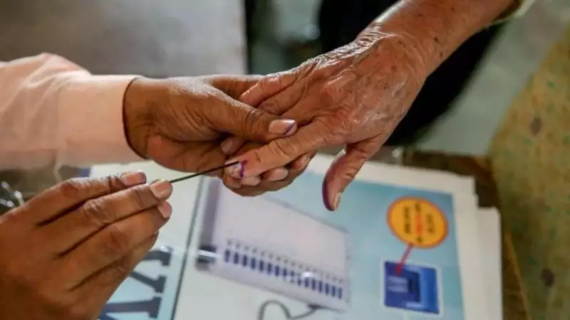 Bihar Election Analysis: Nitish Kumar Defies Anti-Incumbency Wave as Polls Approach